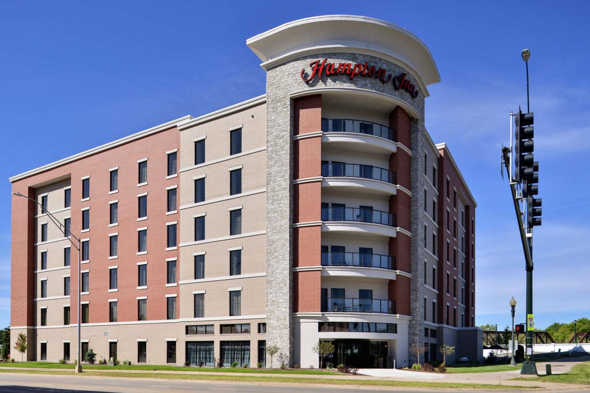 Hampton Inn Cedar Falls Downtown, Ia Exterior photo